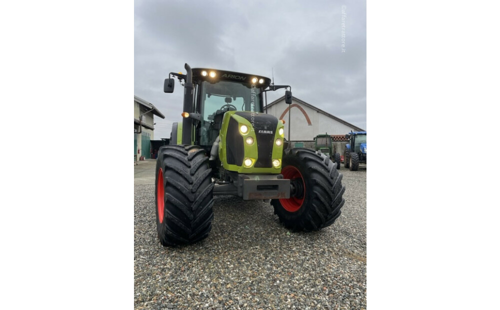 Claas ARION 650 Usado - 3