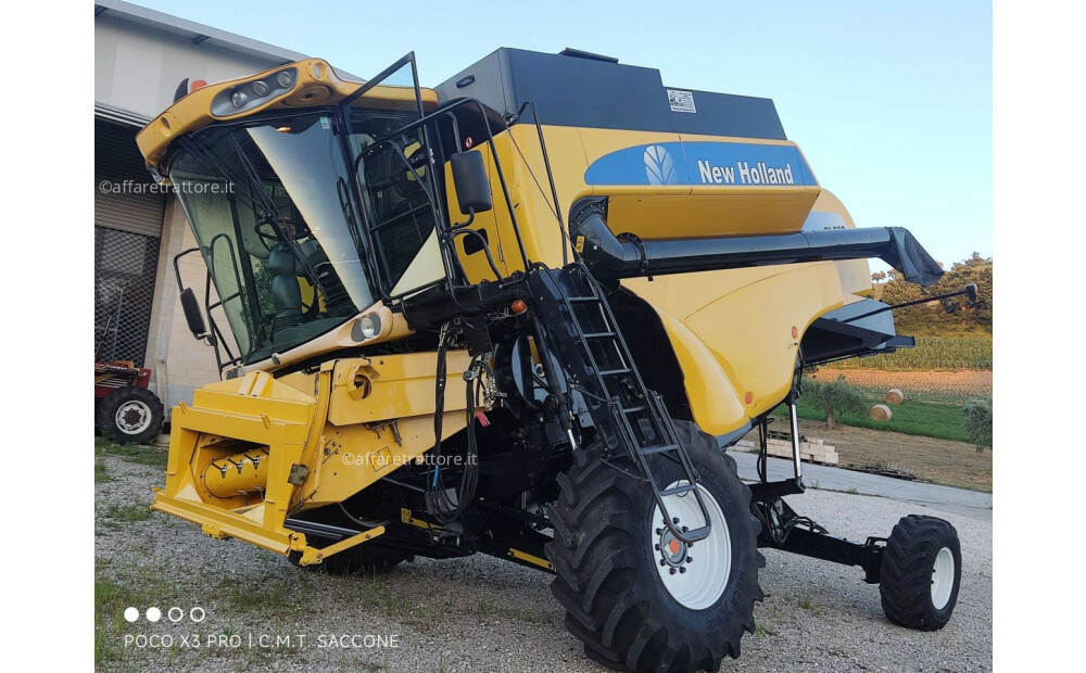 New Holland CL 560 4WD Usato - 1