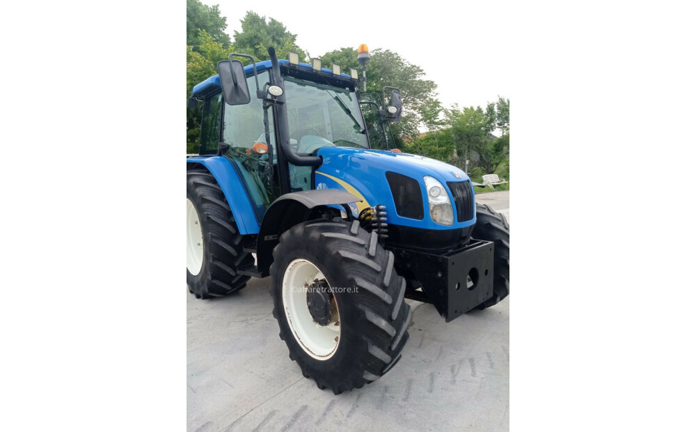 New Holland T5050 Usado - 3