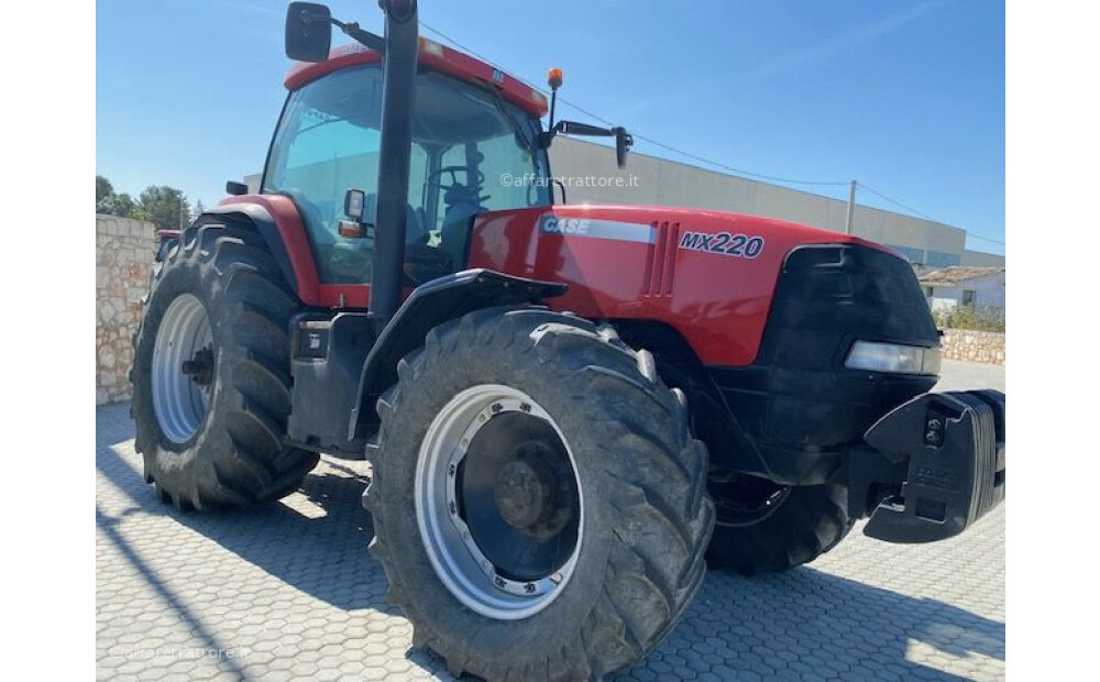 Case IH MAGNUM MX 220 Usado - 5