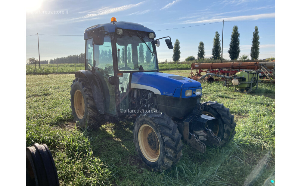 New Holland TN85FA Usado - 1