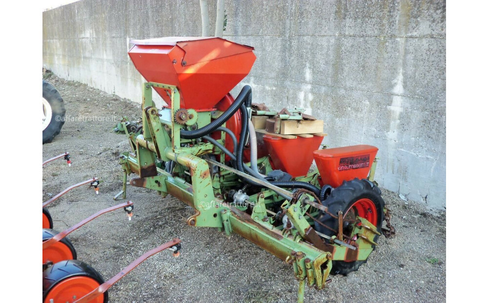 Kuhn - Neumático Nodet Usado - 4