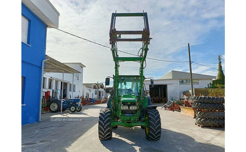 John Deere 5820 Usado - 3