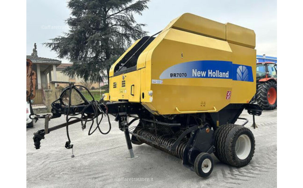 New Holland BR 7070 Usato - 1