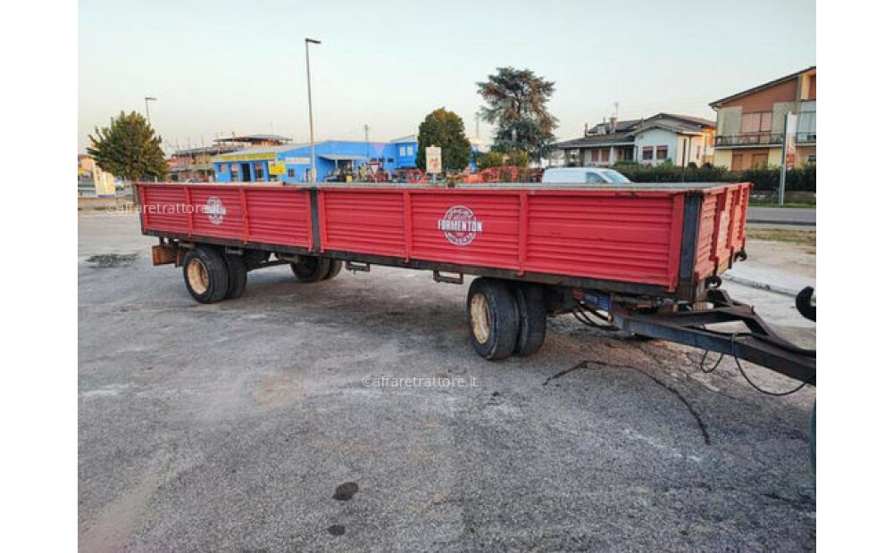 Carro remolque para pacas sin aire 140q Usado - 1