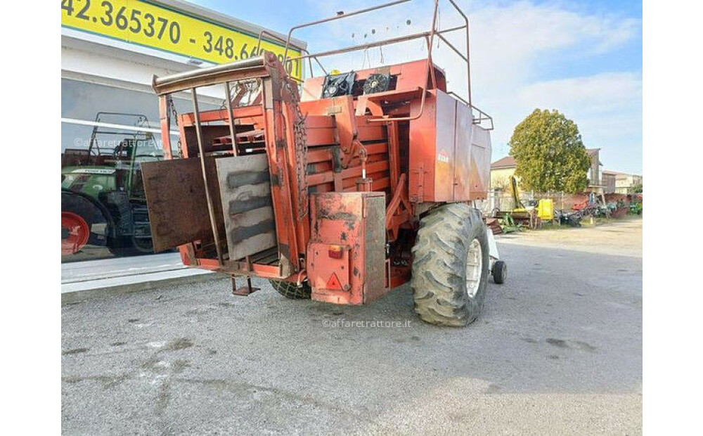 Hesston - Fiatagri 4800 Usado - 9