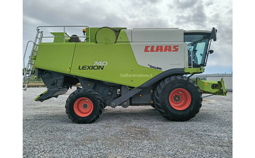 Claas LEXION 740 Usado - 9