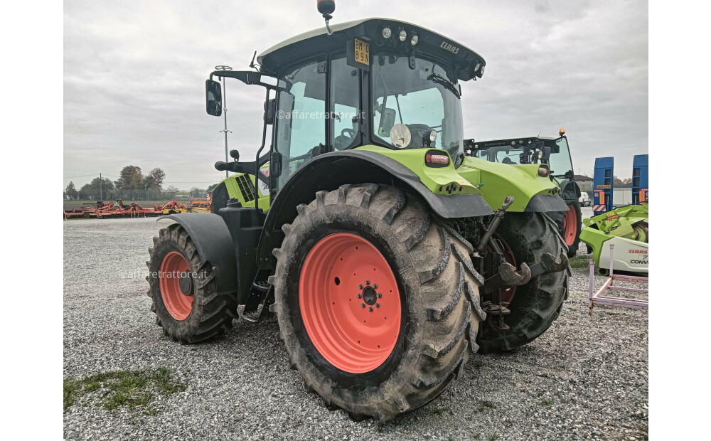 Claas ARION 530 Usado - 3