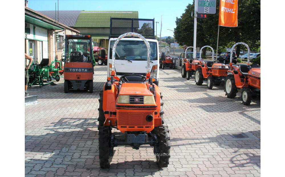 Kubota Bulltra B1-16 Usato - 4