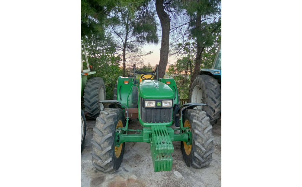 John Deere 5075 E Usado - 4