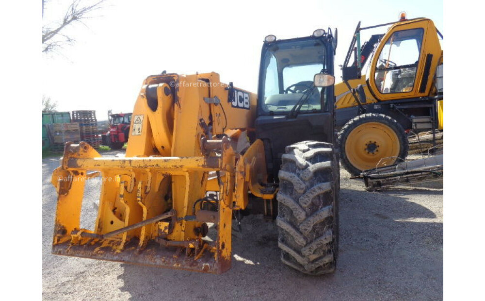 JCB 55-80 Usado - 3