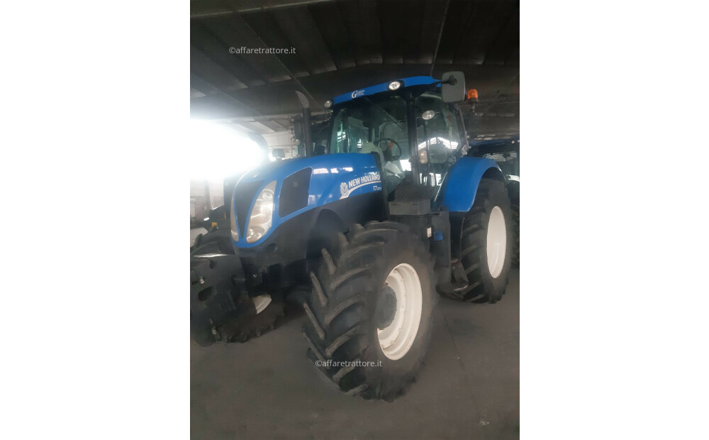 New Holland T7.200 Usado - 4