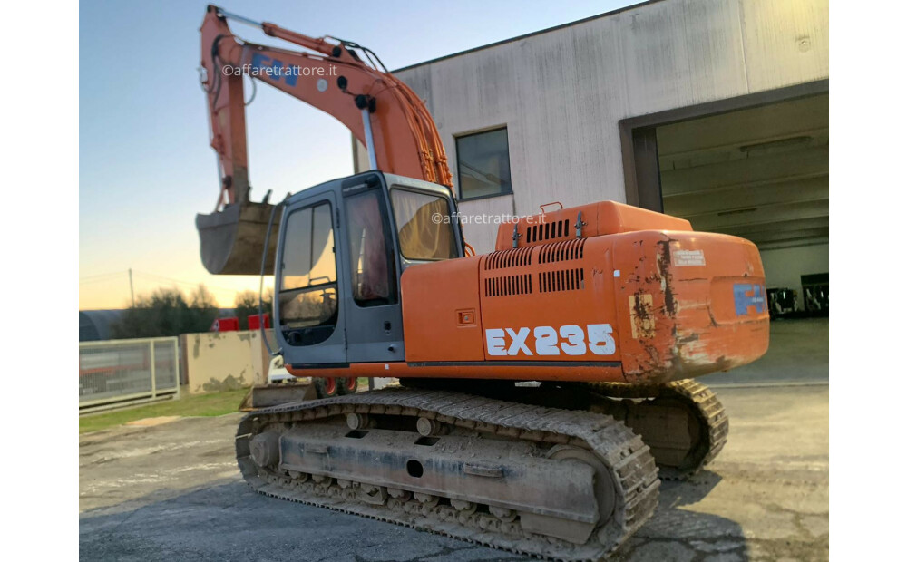 Hitachi EX235 Usado - 10