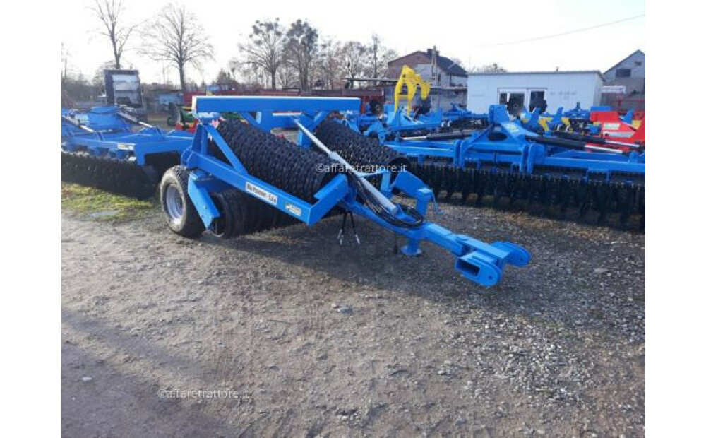 Agro Chłopecki Agro Chłopecki Agro Chłopecki Agro Chłopecki Agrochlopecki Cambridge Walze 4,5 m 560 mm/Cambridge Roller/Rouleau Cambridge/ Вал КЍмбридж Nuevo - 4