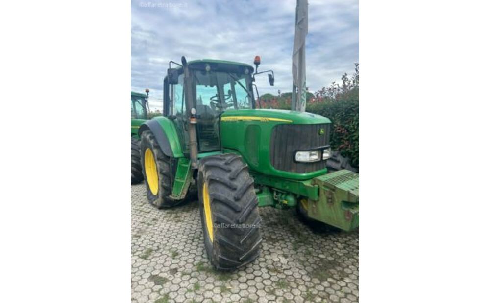 John Deere 6820 Usado - 1