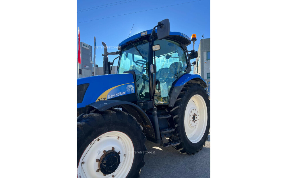 New Holland T6020 Usado - 1