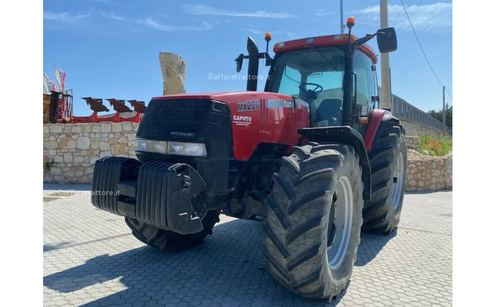 Case IH MAGNUM MX 220 Usado - 2