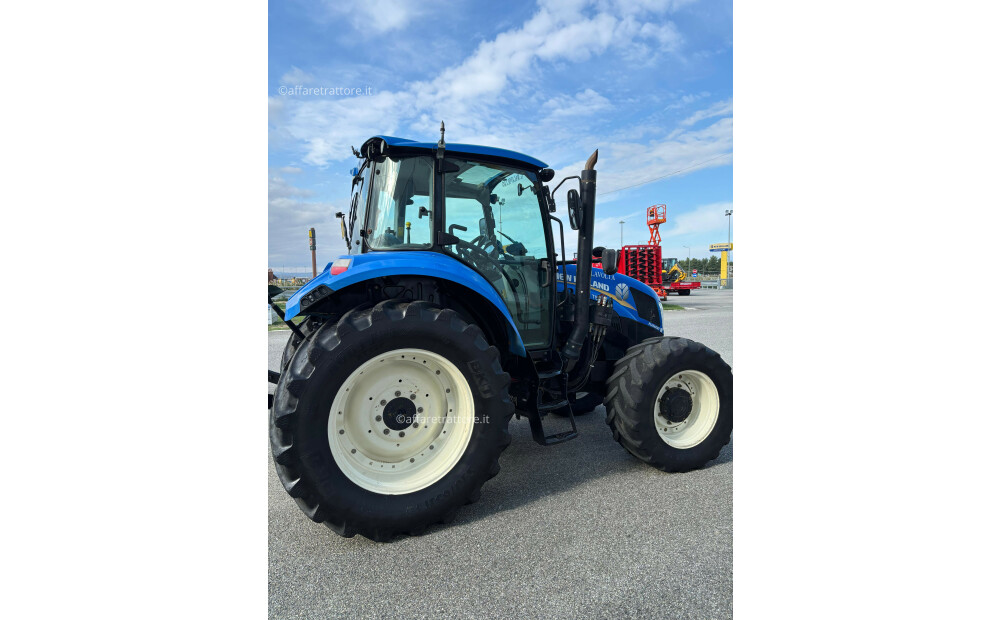 Tractor New Holland T5 105 usado - 2