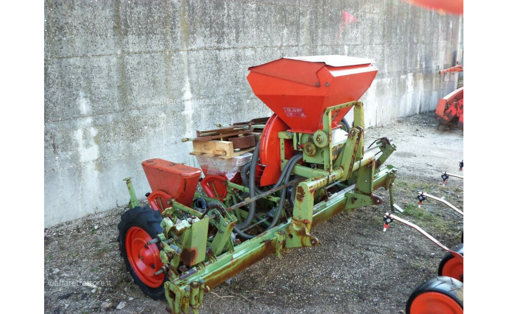 Kuhn - Neumático Nodet Usado - 3