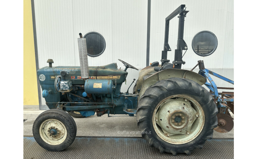 Tractor Ford 3000 - 50 CV - 2