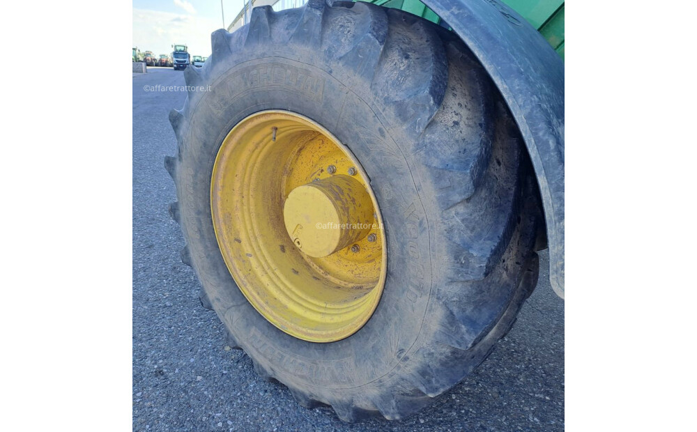 John Deere 6175R Usado - 8