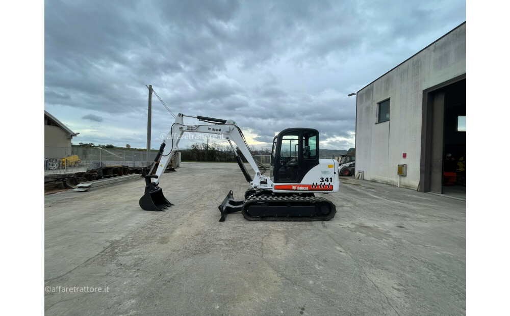 Bobcat 341G Usado - 9