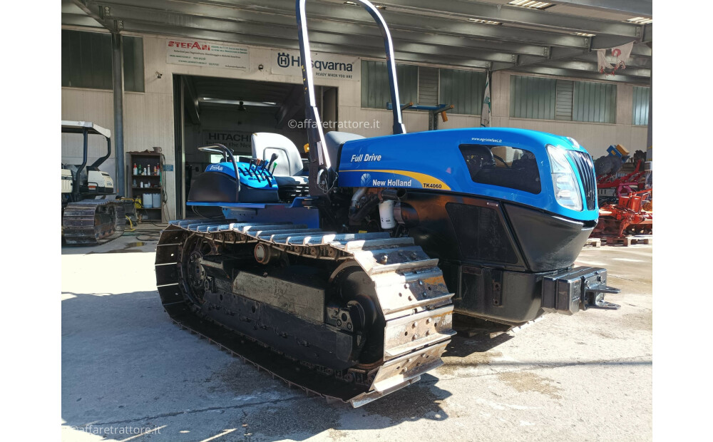 trattore cingolato New Holland TK4060 Usato - 1