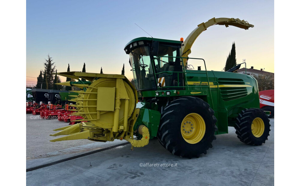 John Deere 7700 Usado - 3