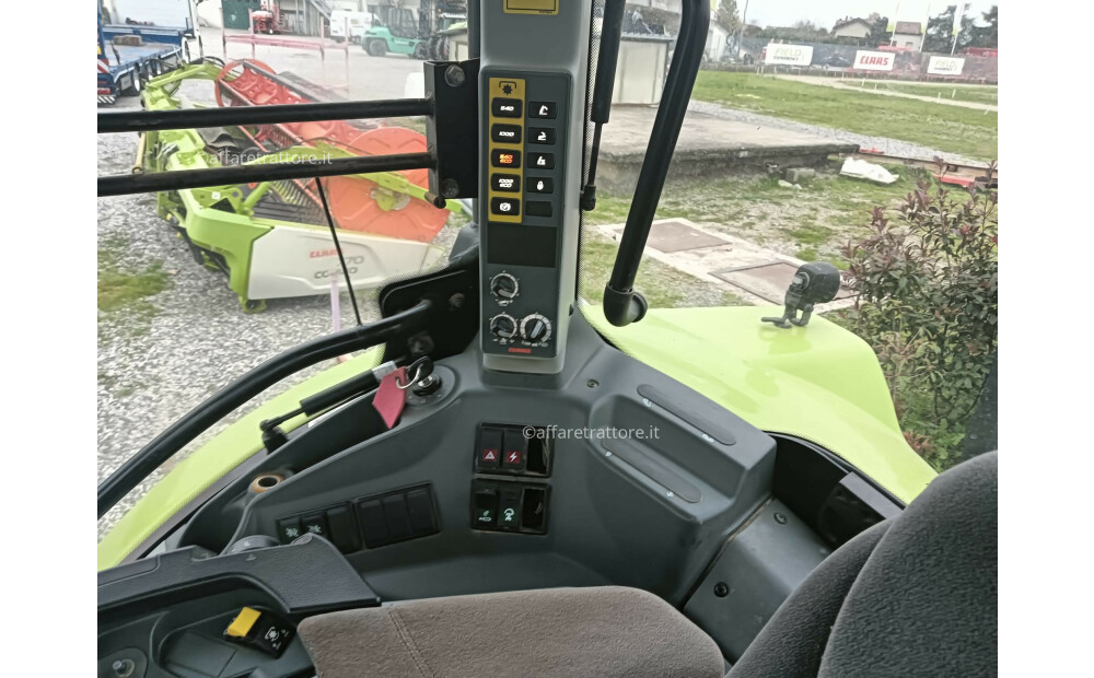 Claas ARION 530 Usado - 4