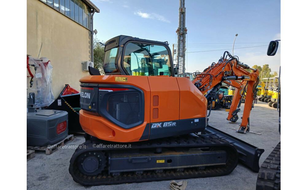 DEVELON DX85R-7 Nuevo - 3