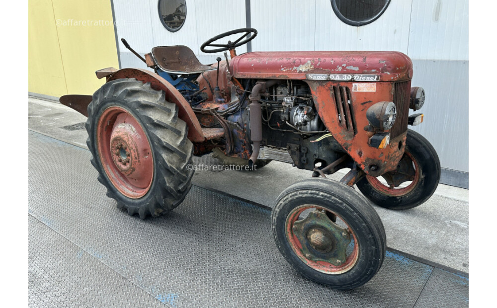 Mismo tractor DA30 - 32 CV - 2