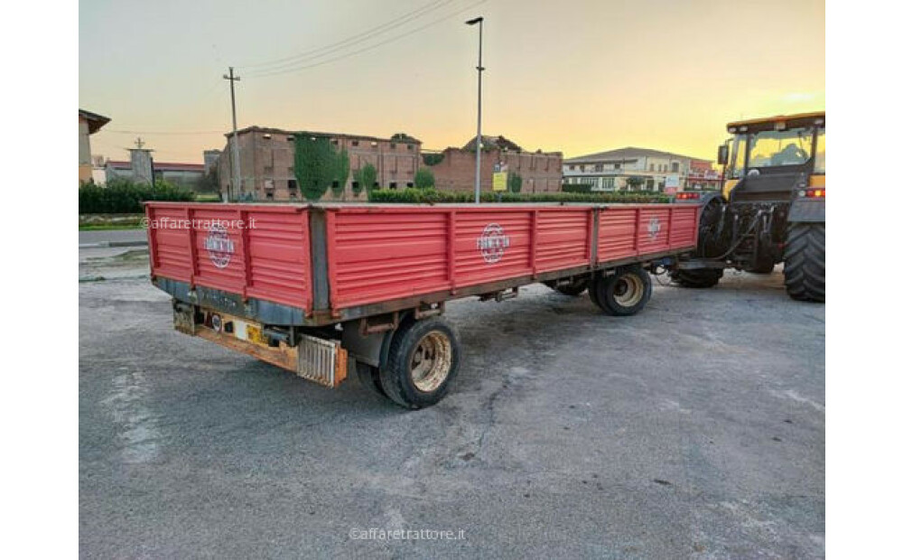 Carro remolque para pacas sin aire 140q Usado - 3