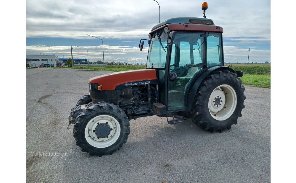 New Holland TN90F Usado - 2