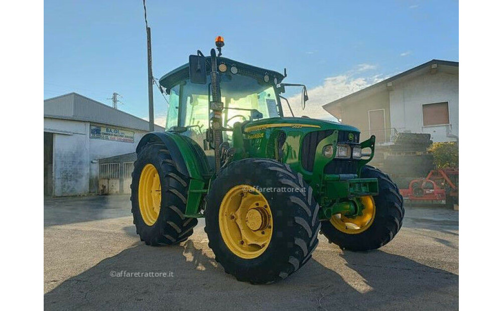 John Deere 5820 Usado - 1