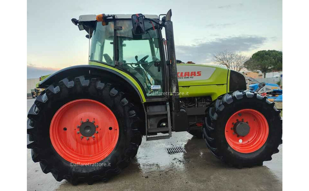 Claas ARES 836 Usado - 1