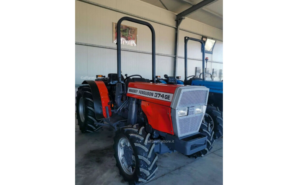 Massey Ferguson 374GE Usado - 2