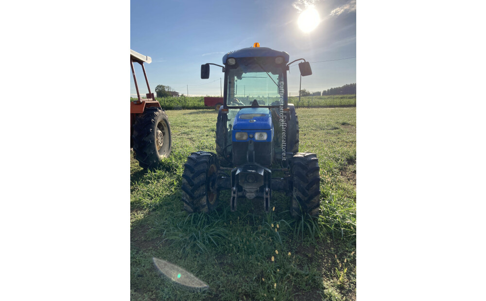 New Holland TN85FA Usado - 3