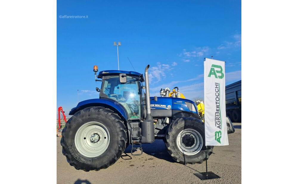 New Holland T7.270 AUTOCOMMAND BLUE POWER Usado - 4