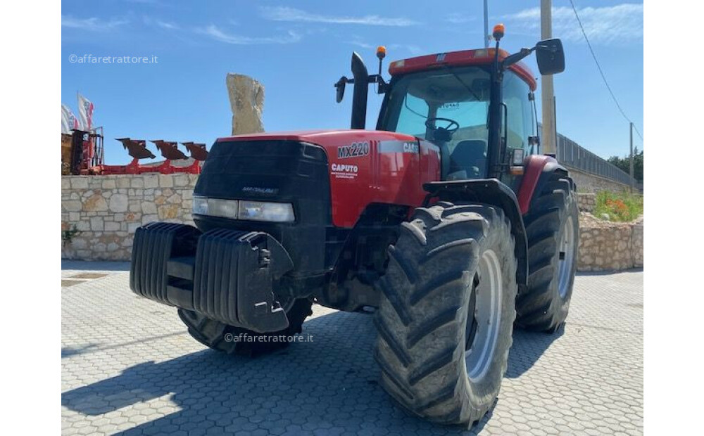 Case IH MAGNUM MX 220 Usado - 1