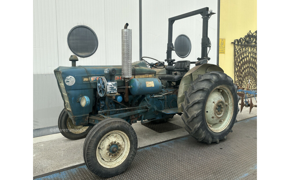 Tractor Ford 3000 - 50 CV - 8