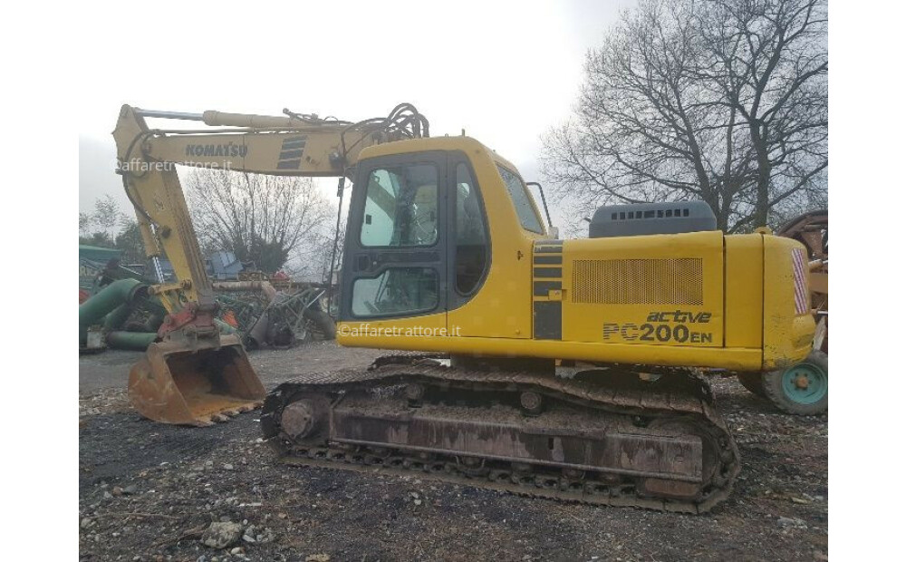 Komatsu PC200-6K Usado - 2