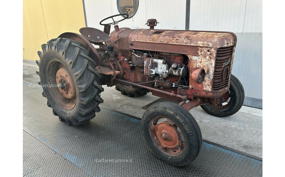 Tractor Motomeccanica RD-98 - 38 CV - 3