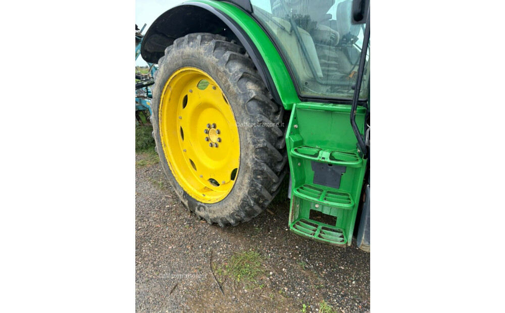 John Deere 6120R Usado - 9