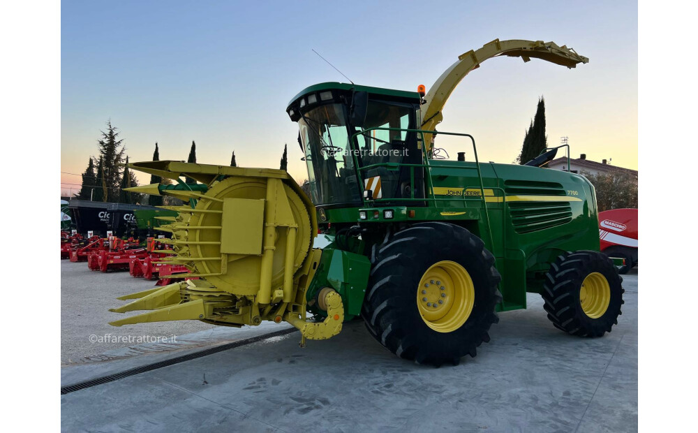 John Deere 7700 Usado - 4