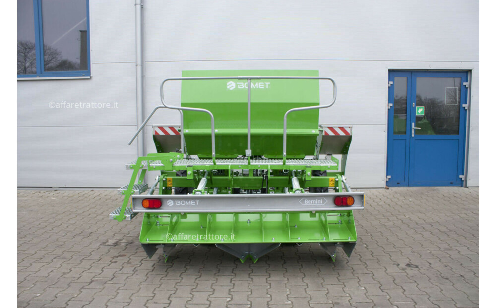 Bomet Kartoffelpflanzmaschine / Potato planter / Planteuse / Piantapatate / Grada de discos / Сажалка автоматическая / Sadzarka do ziemniaków Nowy - 10