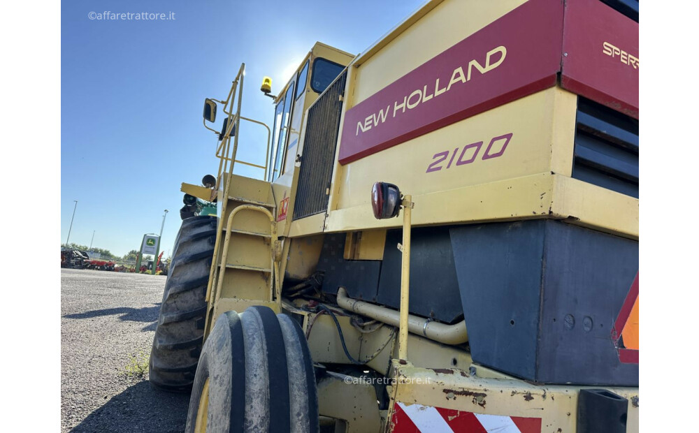 New Holland 2100 Usado - 1