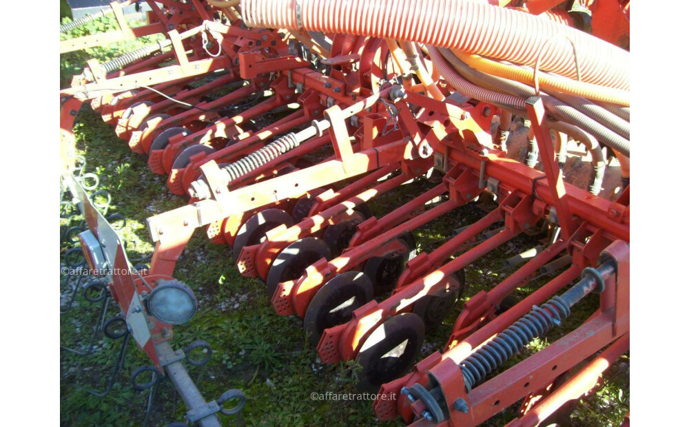 Kuhn VENTA TF 702 + Kuhn HR 5003 DR Usado - 7