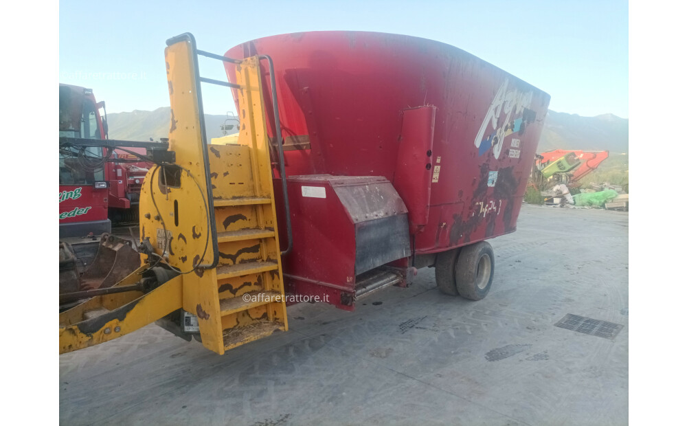 Agm Unifeed W240 Usado - 1