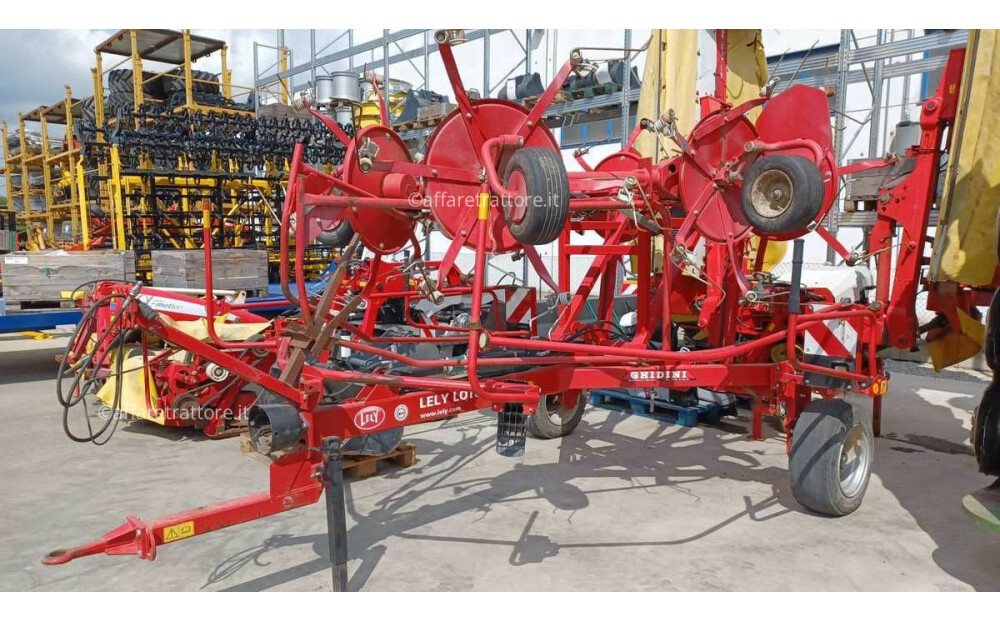 Lely LELY 770 P RASENTADORA DE HENO Usado - 2