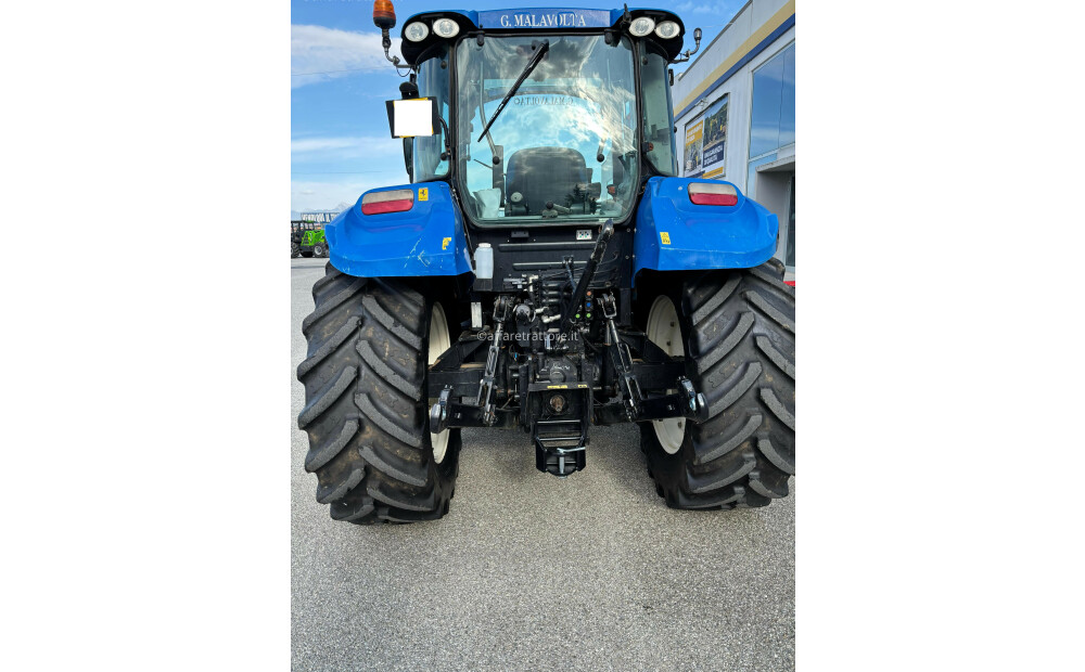 Tractor New Holland T5 105 usado - 3